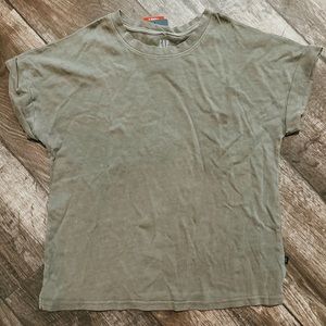 NEVER WORN Olive Green GAP Plain Tee